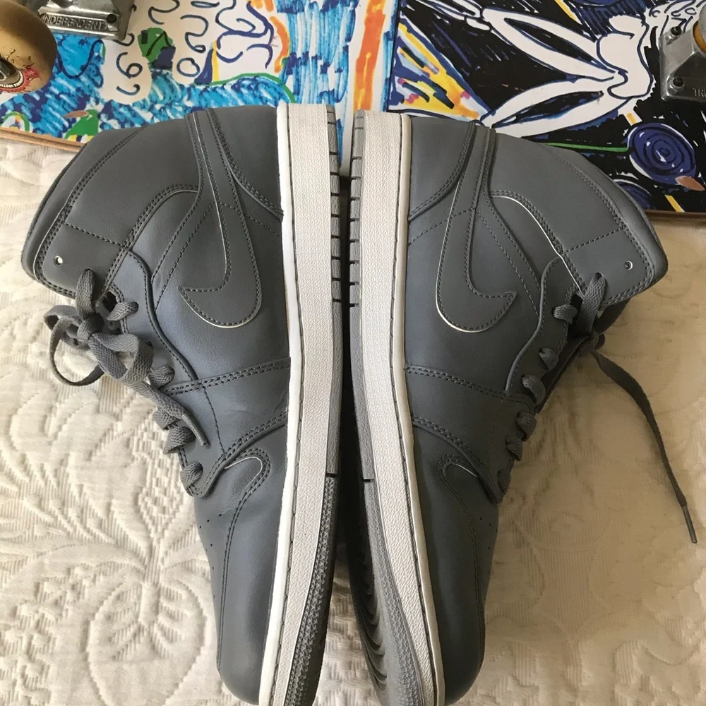 Jordan type athletic